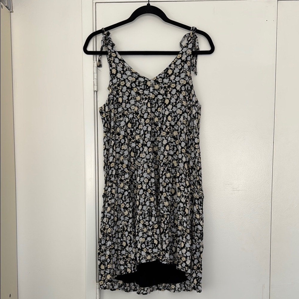 Hollister black floral V-Neck tie tank Sundress size small - Picture 7 of 14